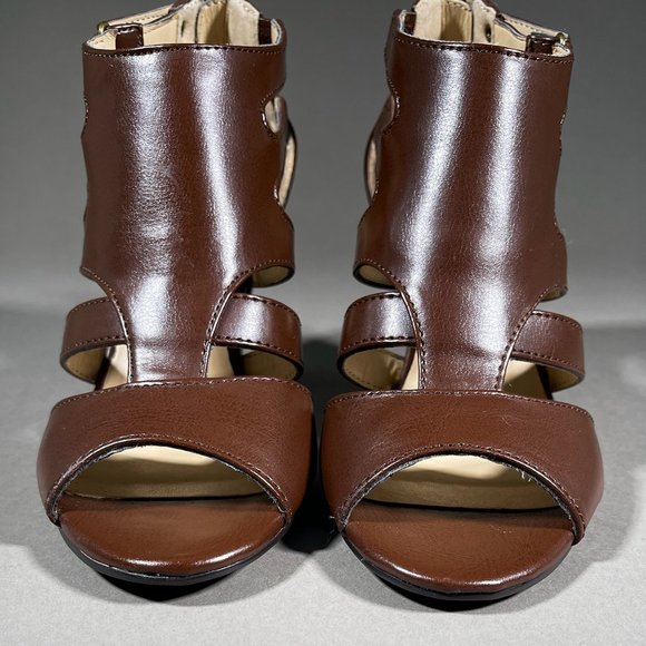 NWT Nine & Co. Brown Heels With Two Straps And Zipper Closure In Back Size 6M - Picture 2 of 13